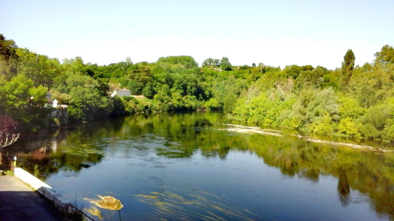 Au Bord De L'Eau Bed & Breakfast Pessac-sur-Dordogne ภายนอก รูปภาพ